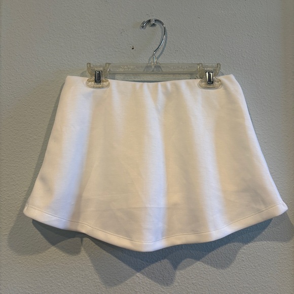 Classic White Women's Skirt - Picture 2 of 2